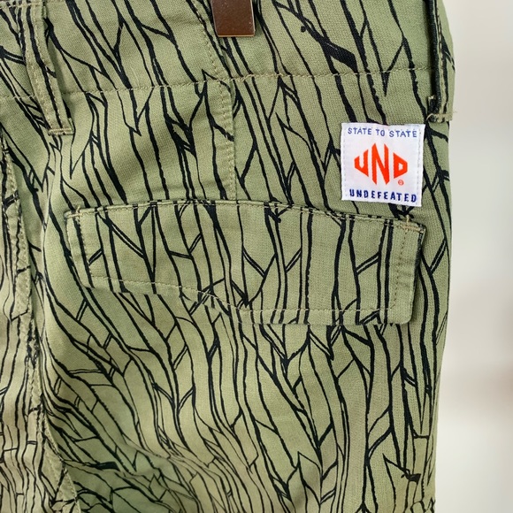 SOLD New Undefeated Green Pants with Black Lines, Chino Style size 32 - Picture 4 of 6